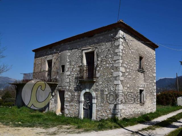 Villa Indipendente in vendita a Cervaro, Lazio