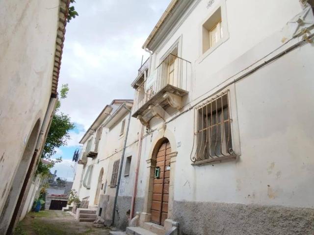 Villa Indipendente in vendita a Cervaro, Lazio