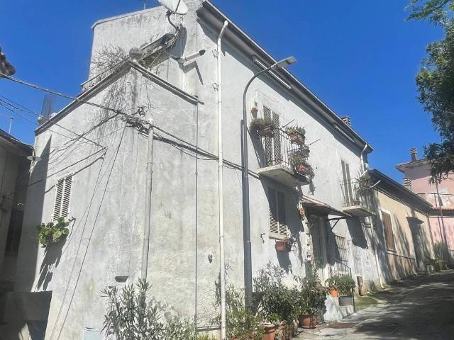 Villa Indipendente in vendita a Cervaro, Lazio