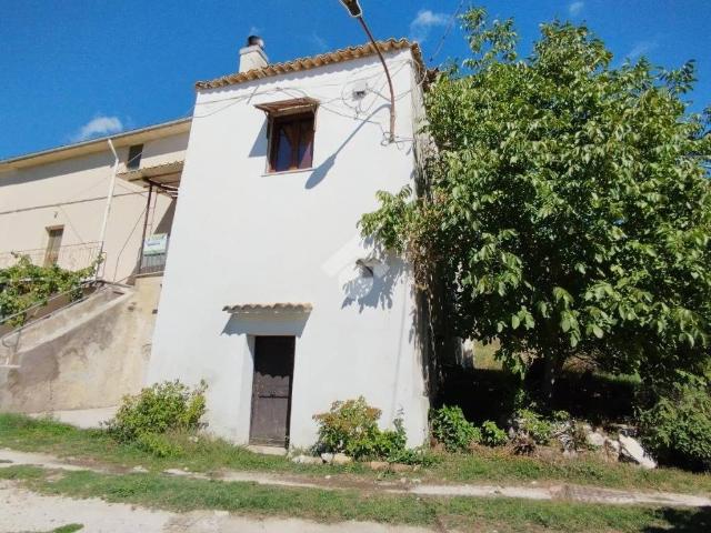 Villa Indipendente in vendita a Cervaro, Lazio