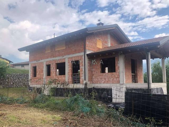 Villa Indipendente in vendita a Comunità montana della valle Camonica, Cerveno