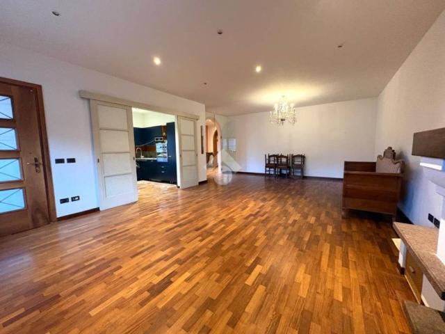 Villa Indipendente in vendita a Milano Marittima, Cervia