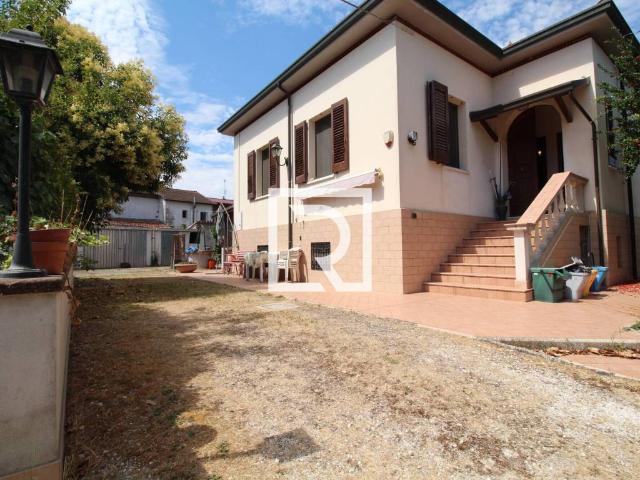 Villa Indipendente in vendita a Ravenna, Reggio Emilia
