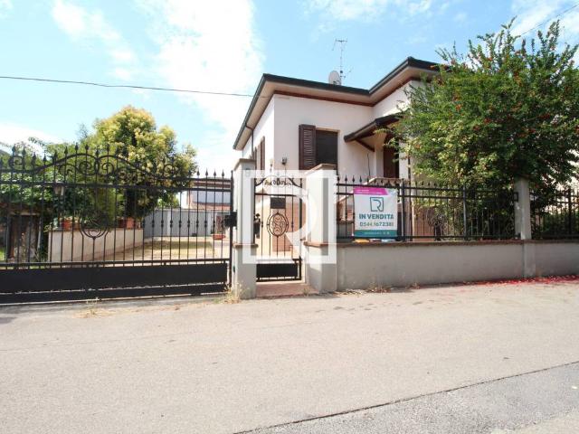 Villa Indipendente in vendita a Ravenna, Reggio Emilia