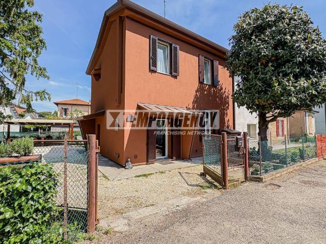 Villa Indipendente in vendita a Ravenna, Reggio Emilia