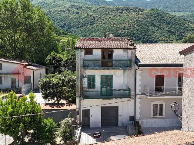 Villa Indipendente in vendita a Cervinara, Campania