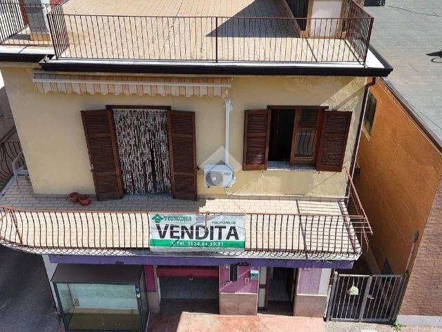 Villa Indipendente in vendita a Cervinara, Campania