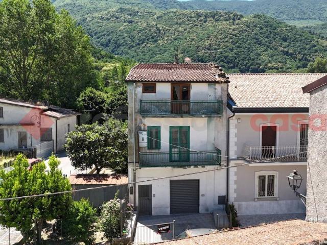 Villa Indipendente in vendita a Cervinara, Campania