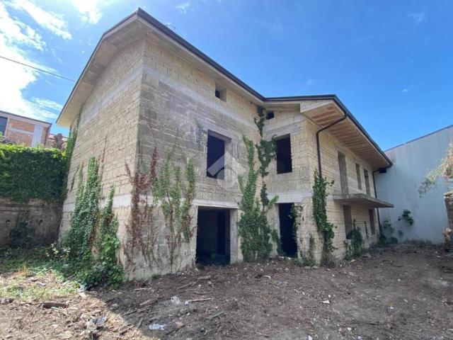 Villa Indipendente in vendita a Cervinara, Campania