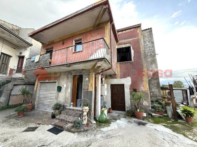 Villa Indipendente in vendita a Cervinara, Campania
