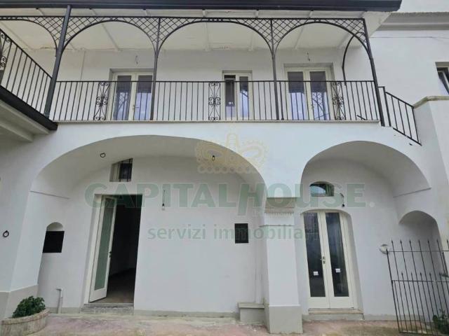 Villa Indipendente in vendita a Cervino, Campania
