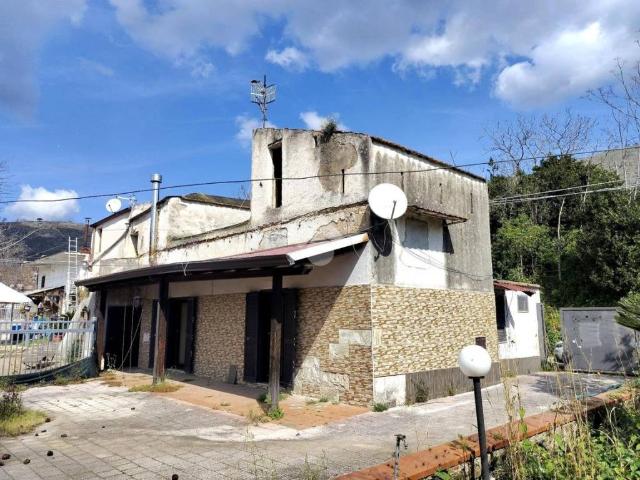 Villa Indipendente in vendita a Cervino, Campania