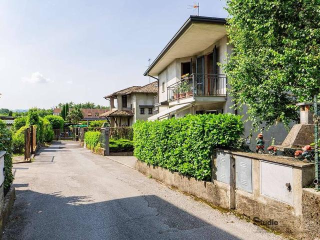 Villa Indipendente in vendita a Cesana Brianza, Lombardia