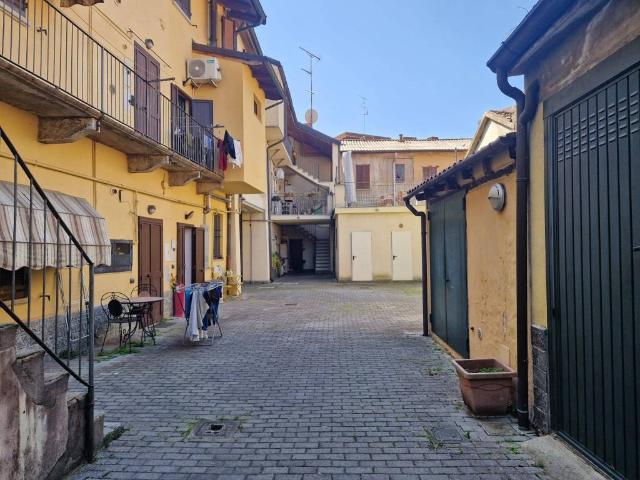 Villa Indipendente in vendita a Quartiere Pasubio, Cesano Boscone