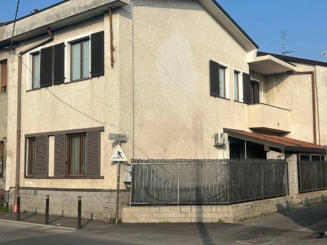 Villa Indipendente in vendita a Molinello, Cesano Maderno