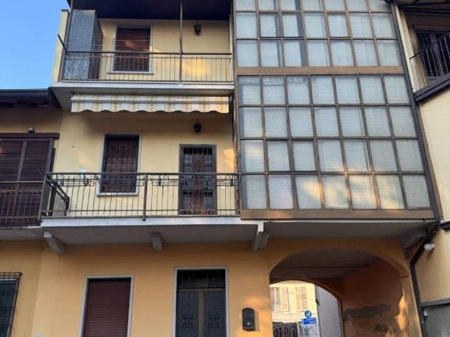 Villa Indipendente in vendita a Cesano Maderno, Lombardia