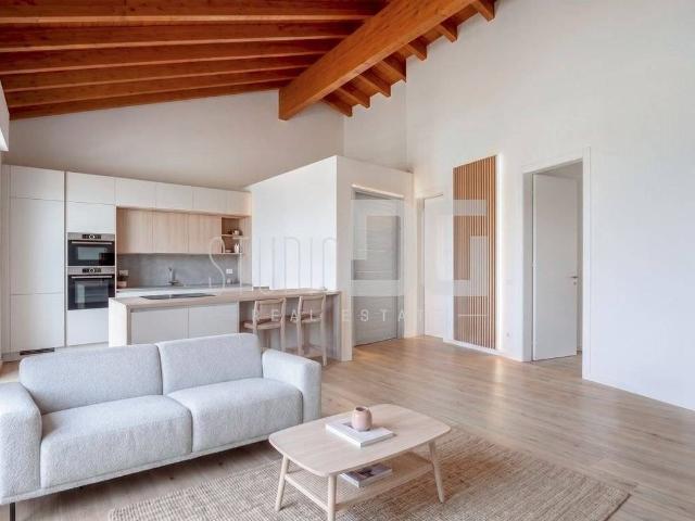 Villa Indipendente in vendita a Cesano Maderno, Lombardia