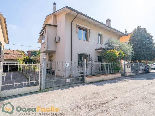 Villa Indipendente in vendita a Unione dei comuni Valle del Savio, Cesenà