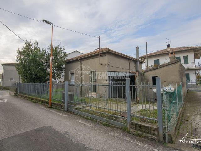 Villa Indipendente in vendita a Unione dei comuni Valle del Savio, Cesenà