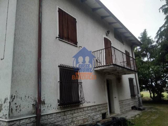 Villa Indipendente in vendita a Unione dei comuni Valle del Savio, Cesenà