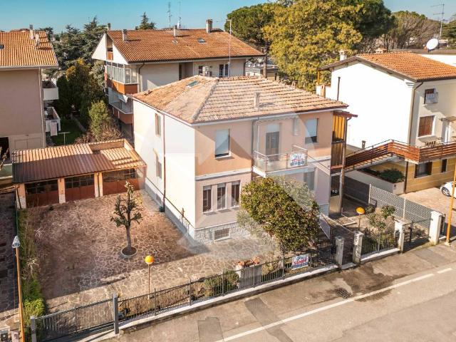 Villa Indipendente in vendita a Unione dei comuni Valle del Savio, Cesenà
