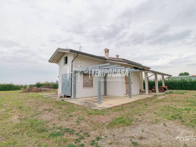 Villa Indipendente in vendita a Unione dei comuni Valle del Savio, Cesenà
