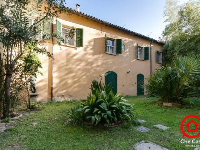 Villa Indipendente in vendita a Quartiere Centro Urbano, Cesenà