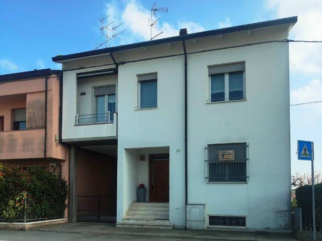 Villa Indipendente in vendita a Unione dei comuni Valle del Savio, Cesenà