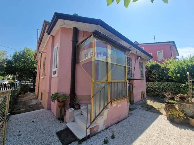 Villa Indipendente in vendita a Unione dei comuni Valle del Savio, Cesenà
