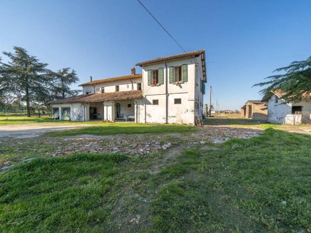 Villa Indipendente in vendita a Unione dei comuni Valle del Savio, Cesenà