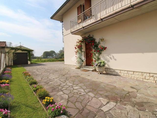 Villa Indipendente in vendita a Unione dei comuni Valle del Savio, Cesenà