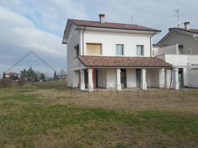 Villa Indipendente in vendita a Cesena, Forlì-Cesena