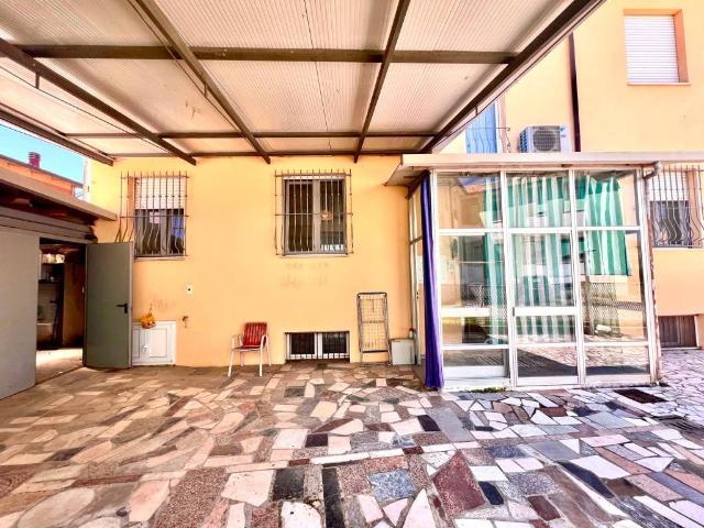 Villa Indipendente in vendita a Unione dei comuni Valle del Savio, Cesenà