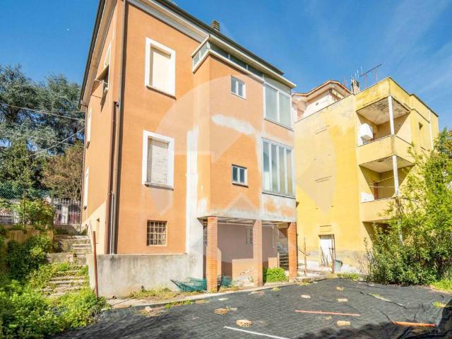 Villa Indipendente in vendita a Ponte Abbadesse, Cesena