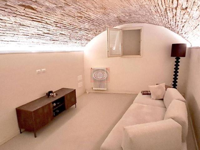 Villa Indipendente in vendita a Quartiere Centro Urbano, Cesenà