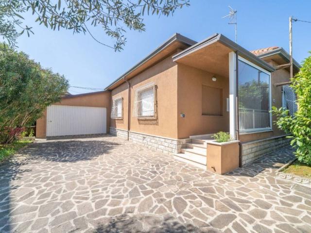 Villa Indipendente in vendita a Unione dei comuni Valle del Savio, Cesenà