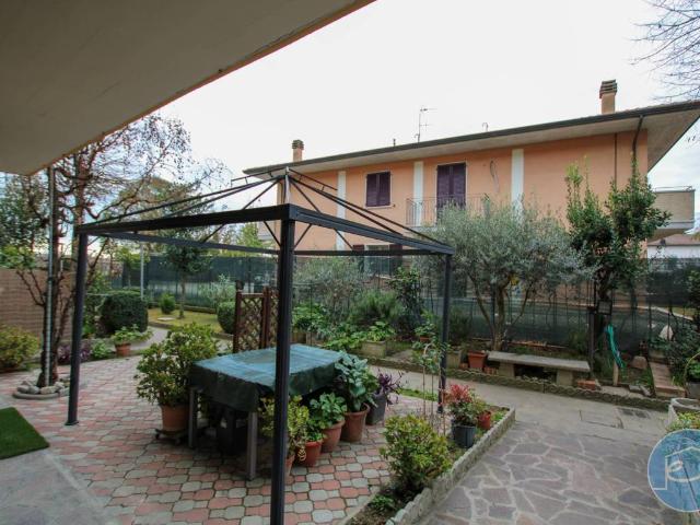 Villa Indipendente in vendita a Cannucceto, Cesenatico