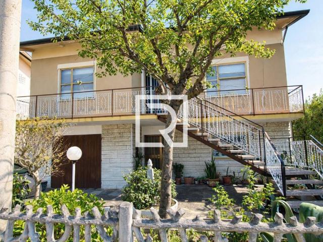 Villa Indipendente in vendita a Bagnarola, Cesenatico