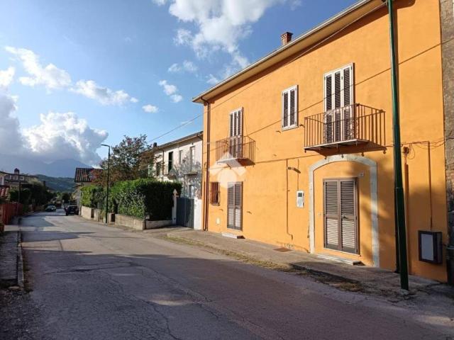 Villa Indipendente in vendita a Cesinali, Campania