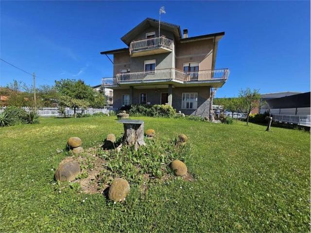 Villa Indipendente in vendita a Piemonte, Cuneo