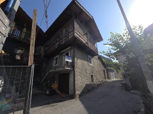 Villa Indipendente in vendita a Chambave, Aosta