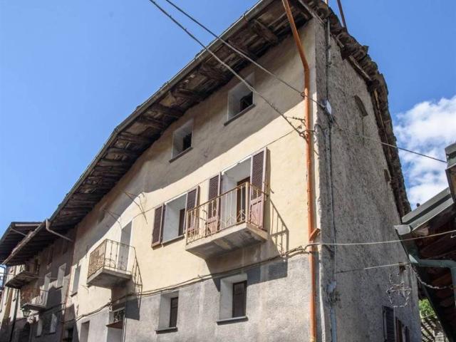 Villa Indipendente in vendita a Chambave, Aosta
