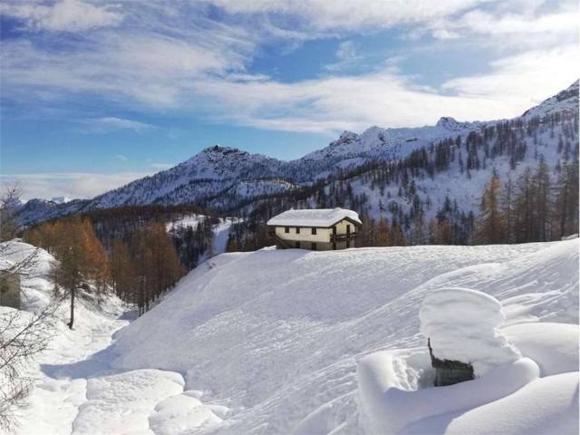 Villa Indipendente in vendita a Champorcher, Aosta