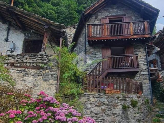 Villa Indipendente in vendita a Unione Montana di Comuni delle Valli di Lanzo, Ceronda e Casternone, Piemonte