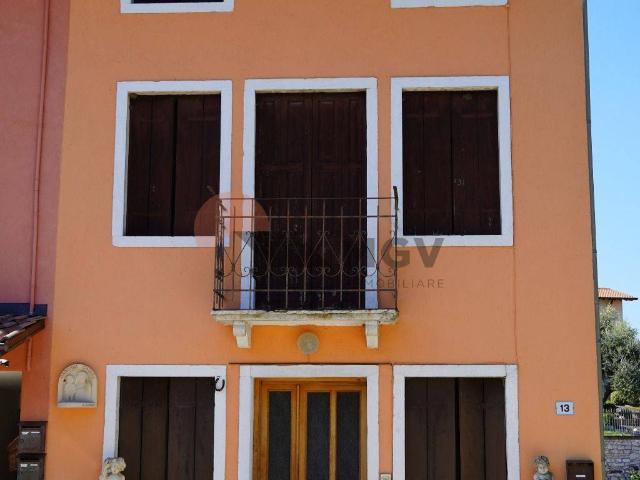 Villa Indipendente in vendita a Chiampo, Veneto