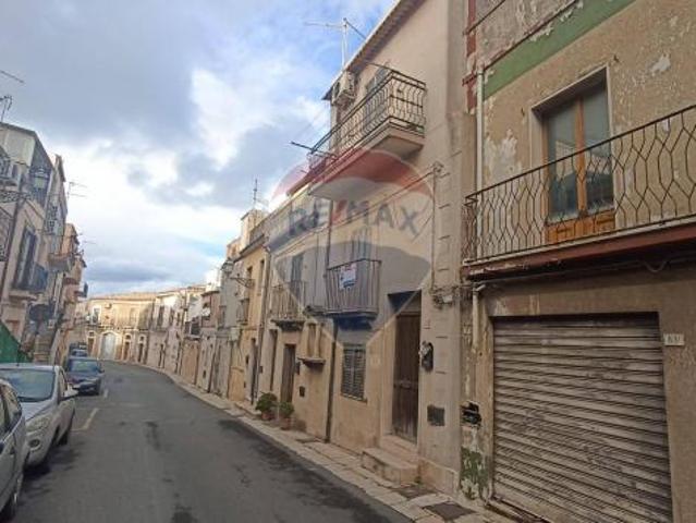 Villa Indipendente in vendita a Chiaramonte Gulfi, Sicilia