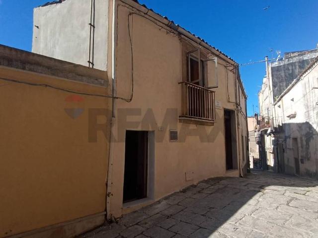 Villa Indipendente in vendita a Chiaramonte Gulfi, Sicilia