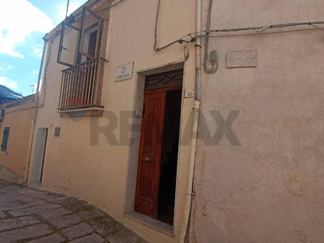 Villa Indipendente in vendita a Chiaramonte Gulfi, Sicilia