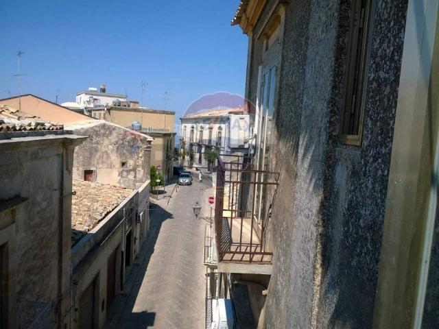 Villa Indipendente in vendita a Chiaramonte Gulfi, Sicilia