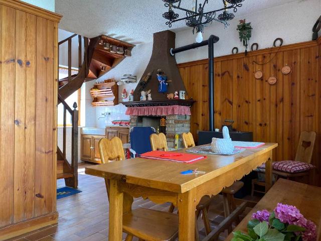 Villa Indipendente in vendita a Chies d'Alpago, San Martino D'alpago